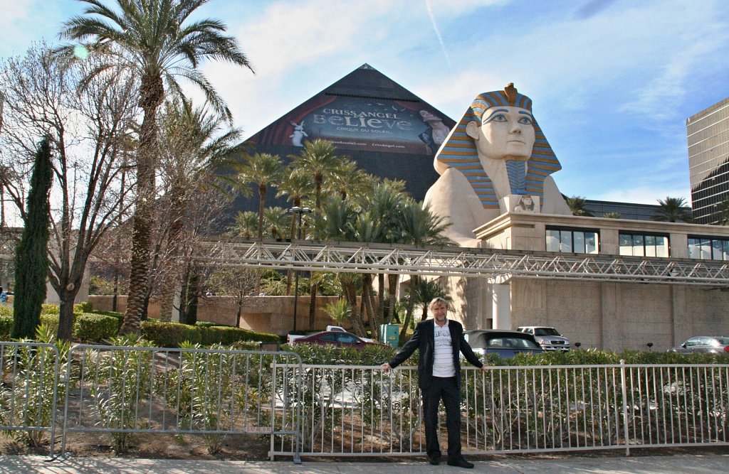 Peter in Las Vegas vor unserem Hotel